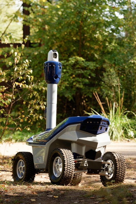 Робот охранник, модель 2019 года